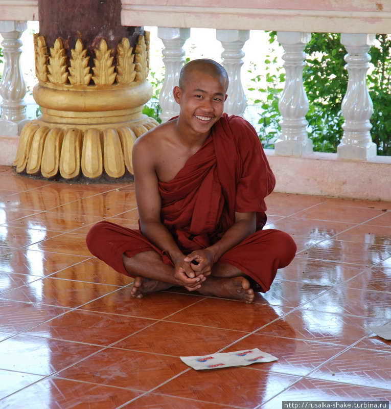 Пагода Монгхонг Мраук-У, Мьянма
