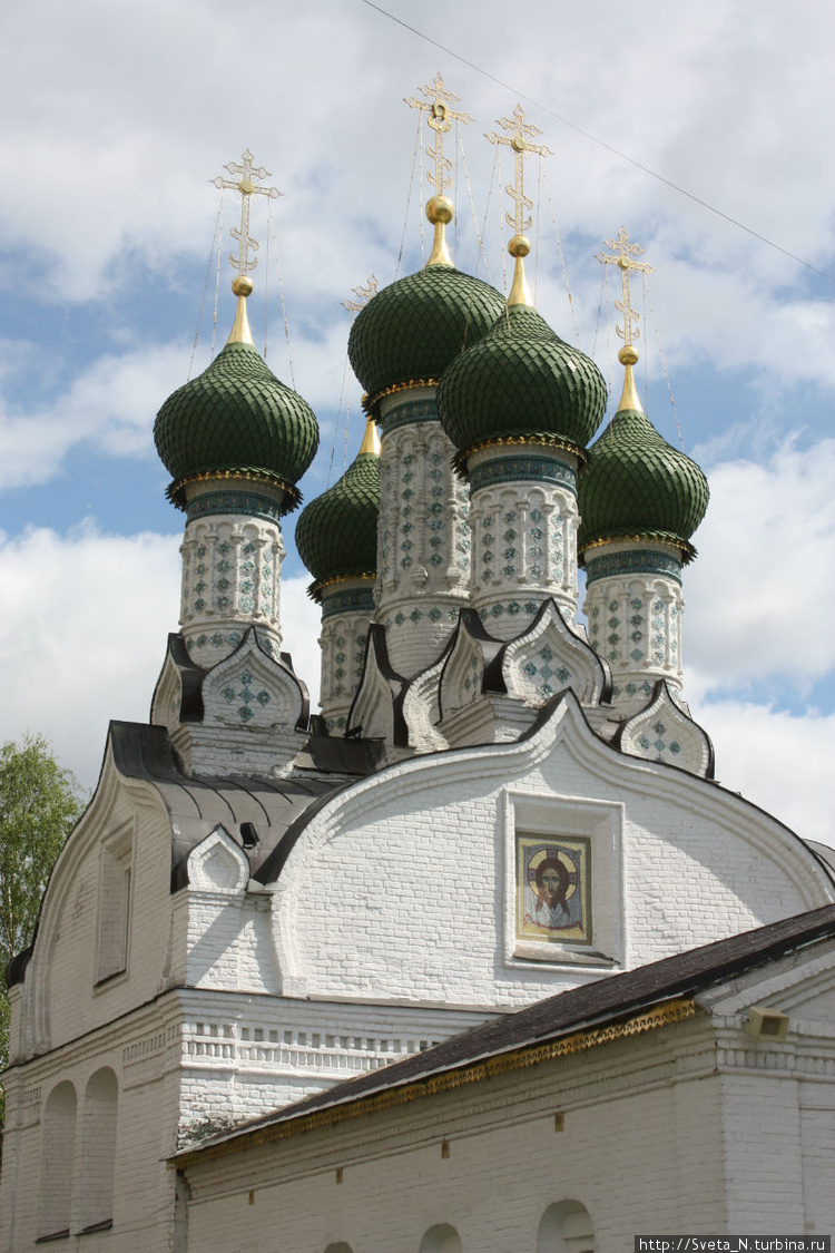 Успенский храм на Ильинск