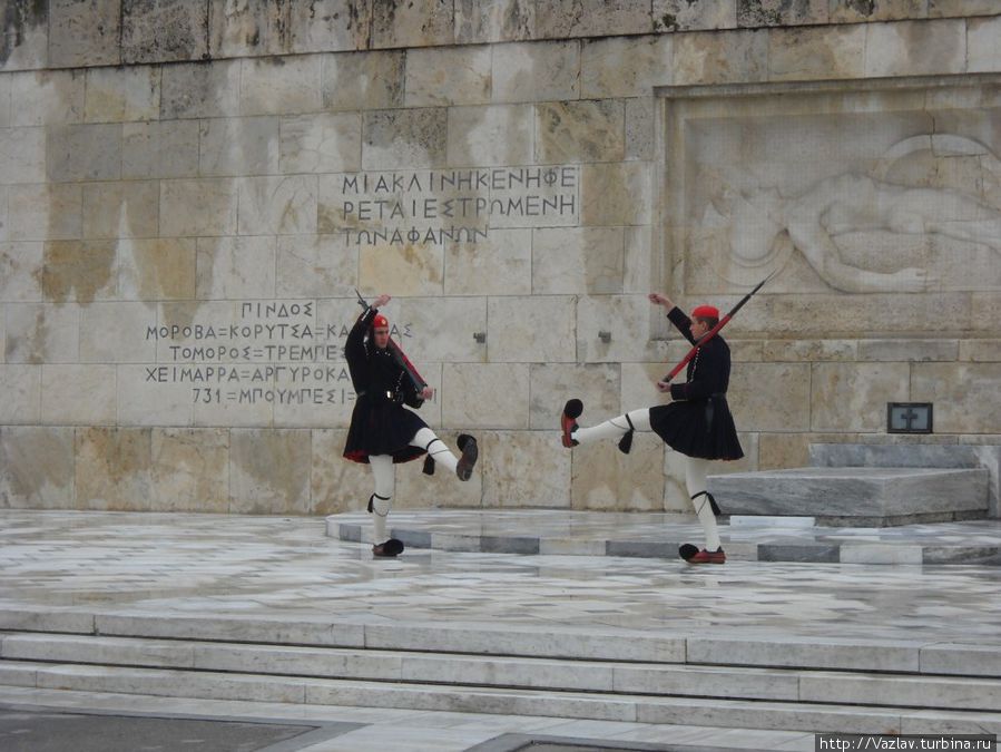 Строевой шаг Афины, Греция