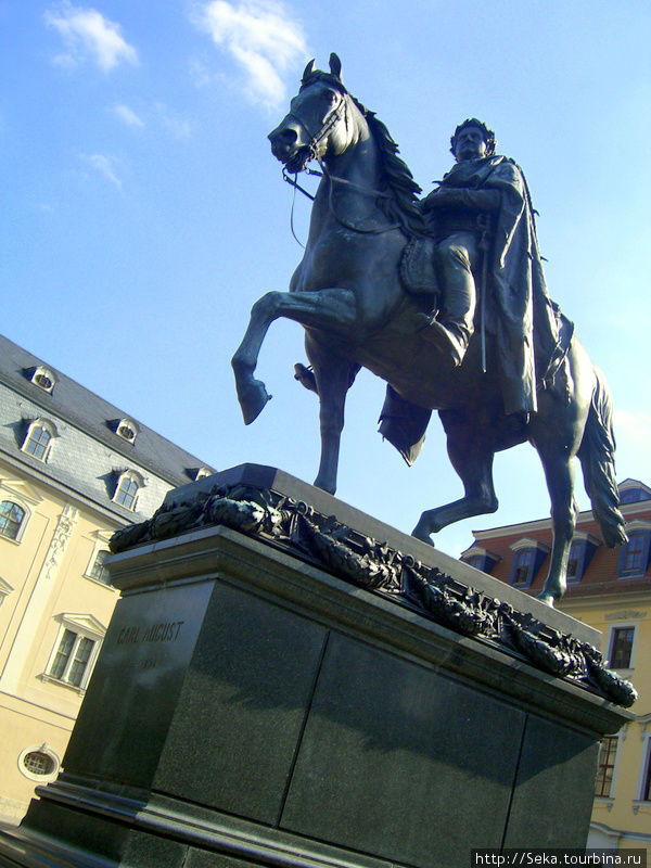 Статуя Великого Герцога Карла Августа Веймар, Германия