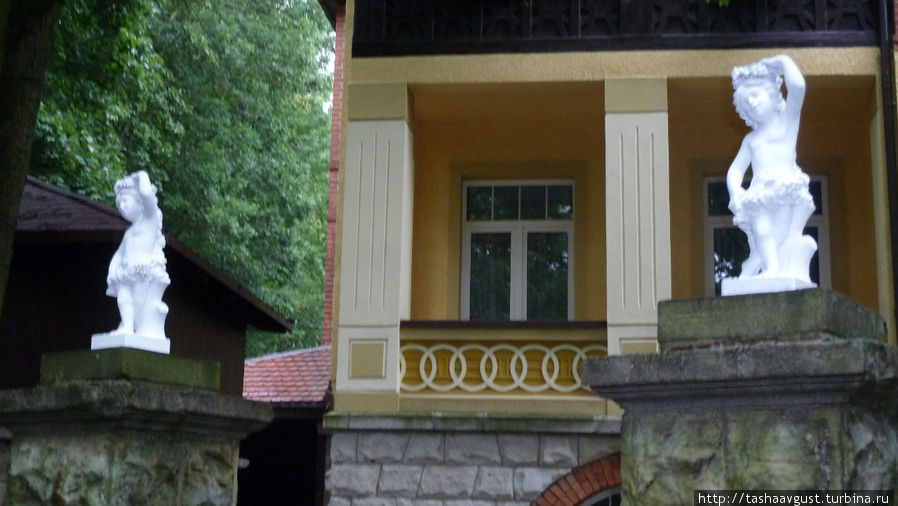 вход со двора Кудова Здруй, Польша