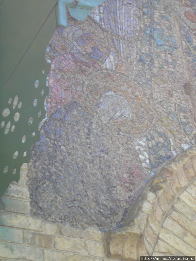 фреска по эскизу Н.Рериха — Спас. Подпись РЕРИХ- внизу справа Тетиев, Украина