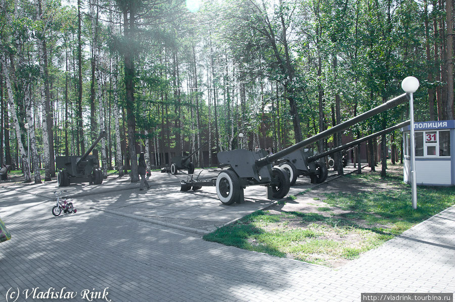 Экспозиция артиллерийской техники времён ВОВ Уфа, Россия