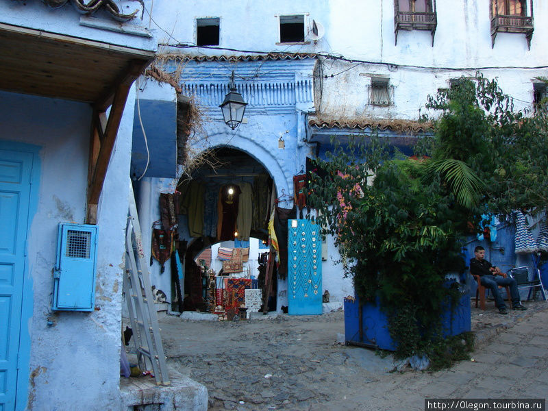 Тридцать минут в голубом городе Шефшауэн, Марокко