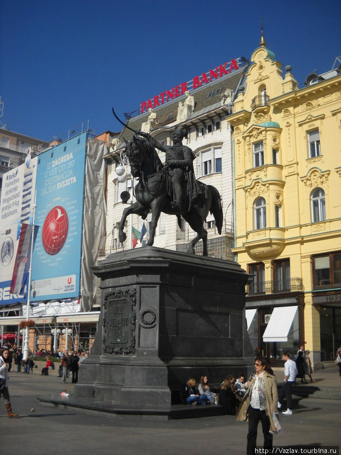 Площадь и памятник Загреб, Хорватия