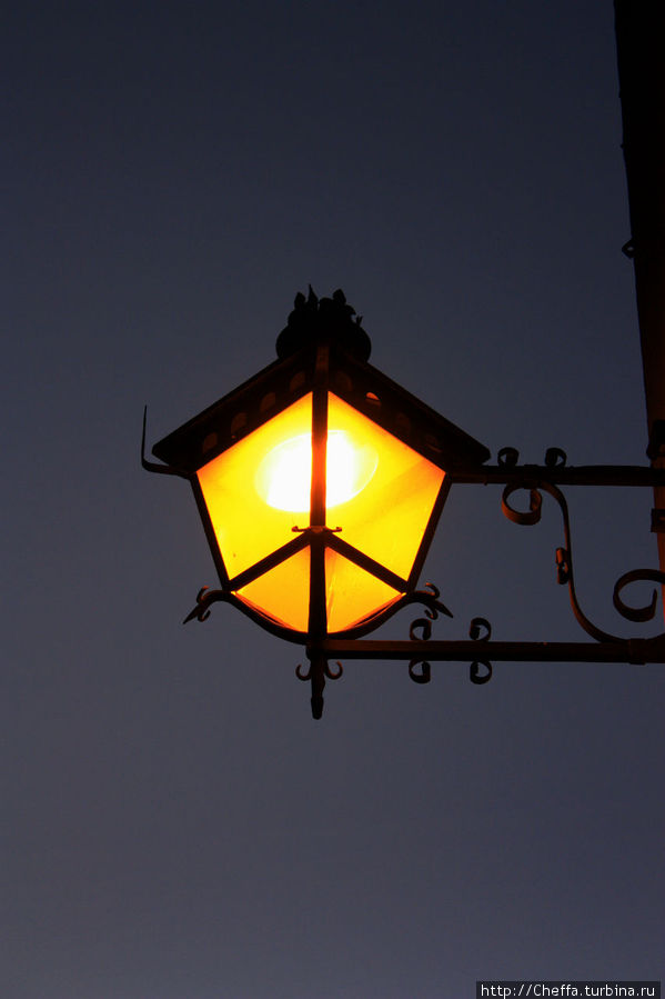 Вечерний фонарь. Вечерний фонарь.