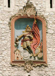 Барочный рельеф с изображением Св. Флориана. Этот святой является покровителем Кракова и защитником города от пожаров.