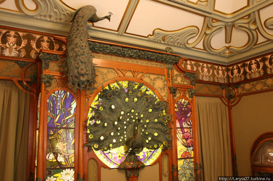 Два бронзовых павлина Два бронзовых павлина