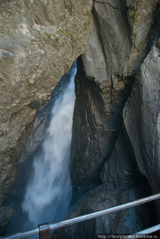 Водопад Трюммельбах Лаутербрюнен, Швейцария