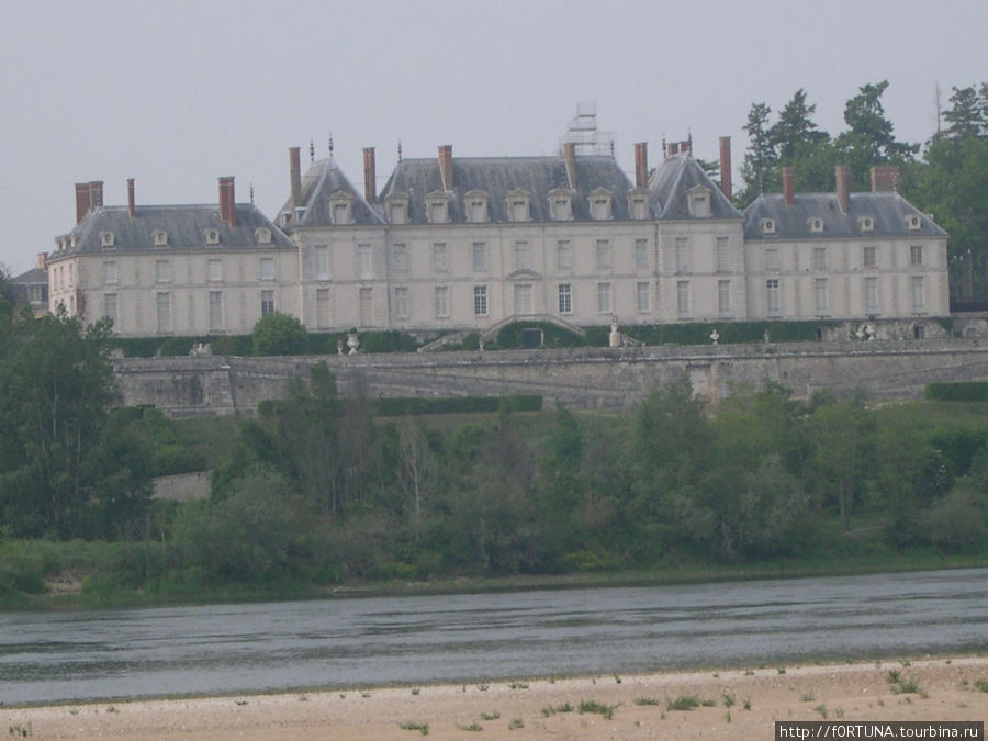 Замок Менар / Château de Menars