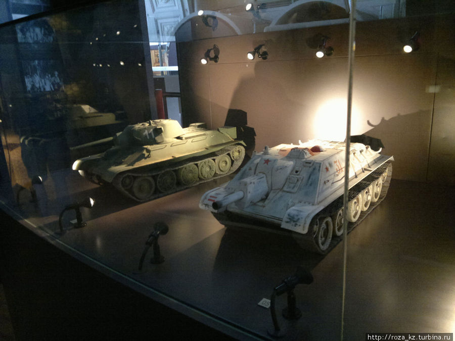 Королевский музей армии и военной истории Брюссель, Бельгия