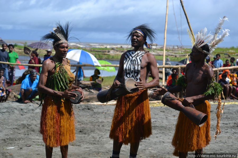 Фестиваль масок: Кори Короэта и Кероро Провинция Галф, Папуа-Новая Гвинея