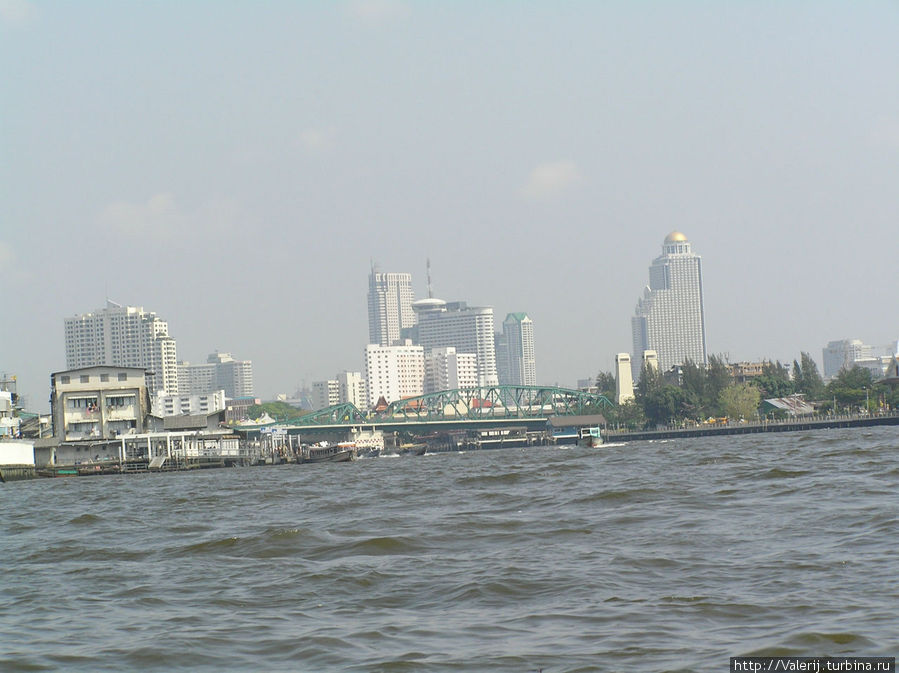 Мы плывем по Чао Прайе — реке Королей Бангкок, Таиланд