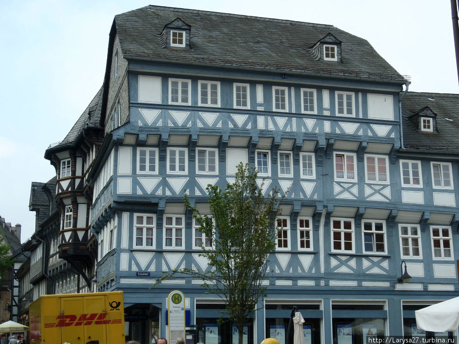 Фахверк на Шухоф — старейшей площади города Гослар, Германия