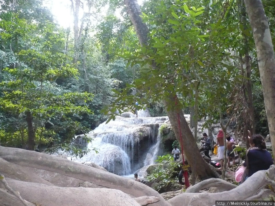 Каскад водопадов Эраван Канчанабури, Таиланд