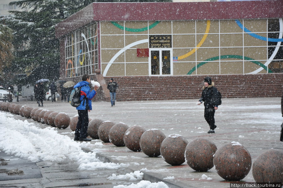 А снег идет… Сочи, Россия