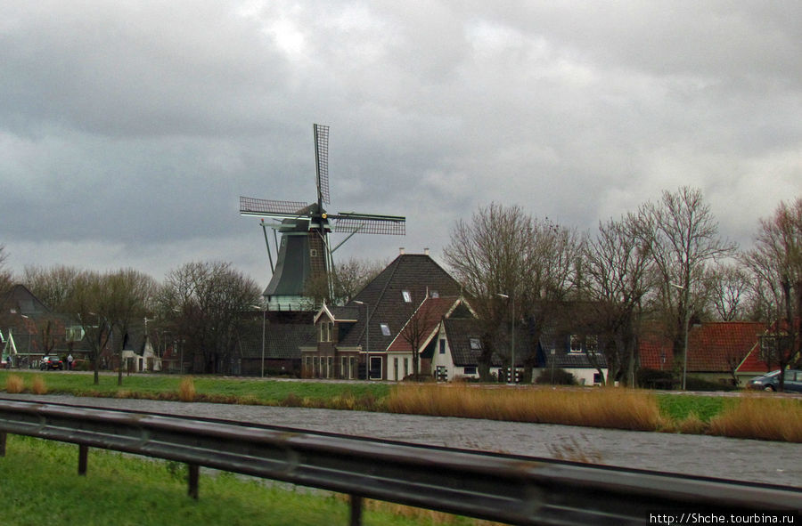 Первая, далеко не последняя мельница на пути Провинция Северная Голландия, Нидерланды