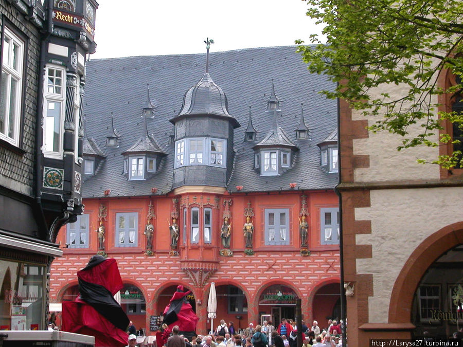 Кайзерворт — здание гильдии купцов (1494 г.) Гослар, Германия