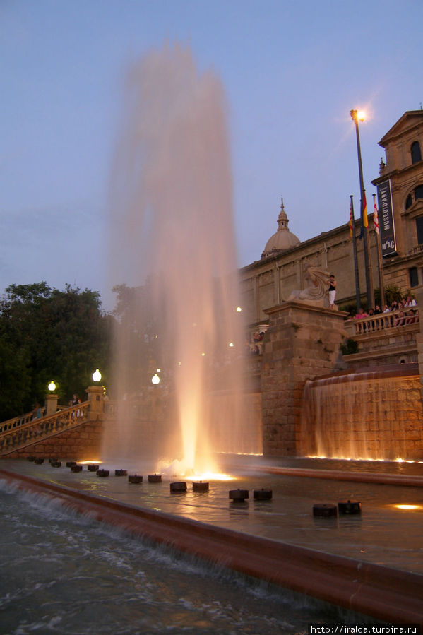 Великий Гауди, а также танец воды и света в Барселоне Барселона, Испания