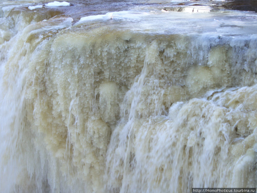 Полузамерзший водопад Кейла-Йоа, Эстония