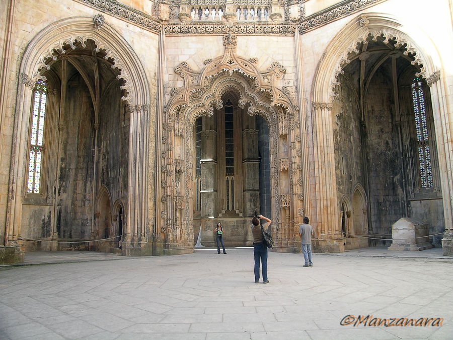 Португалия. Монастырь Баталья Баталья, Португалия