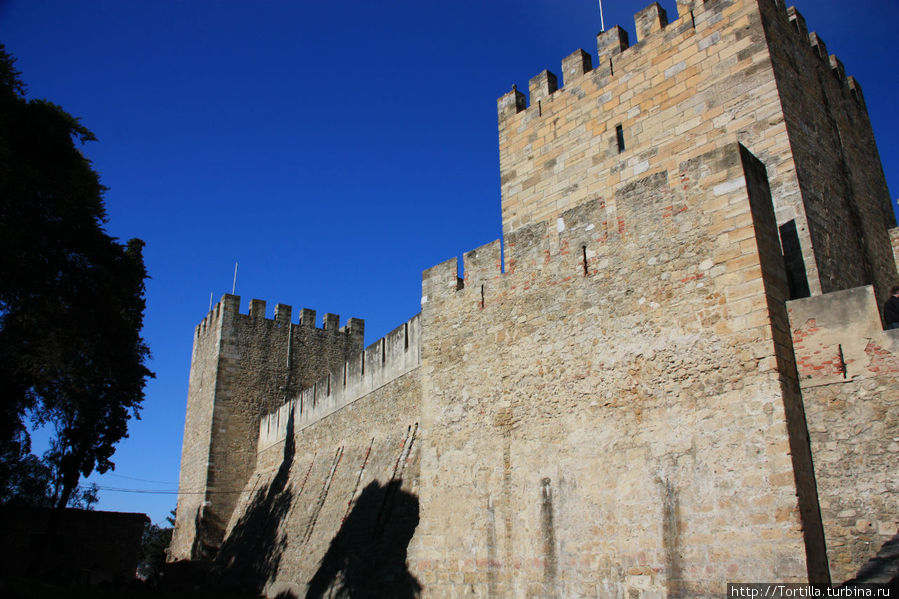 Лиссабон
Крепость Сан Жоржи [Castelo de São Jorge] Лиссабон, Португалия