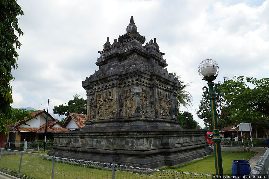 Храм Павон Боробудур, Индонезия