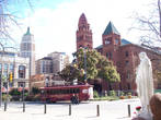 Вид на здание Окружного суда