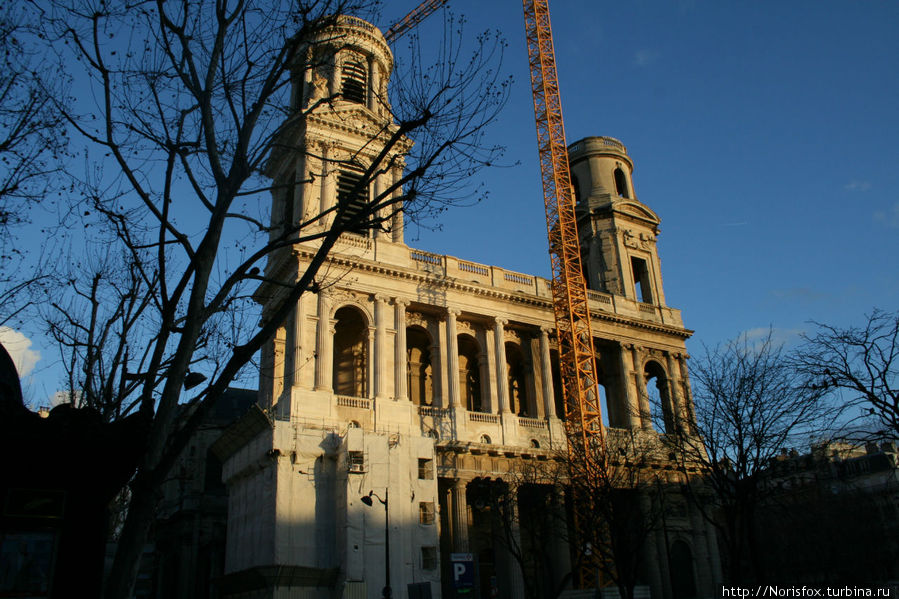 Сен Сюльпис полон очарования, жаль, что ведутся какие-то ремонтные работы Париж, Франция