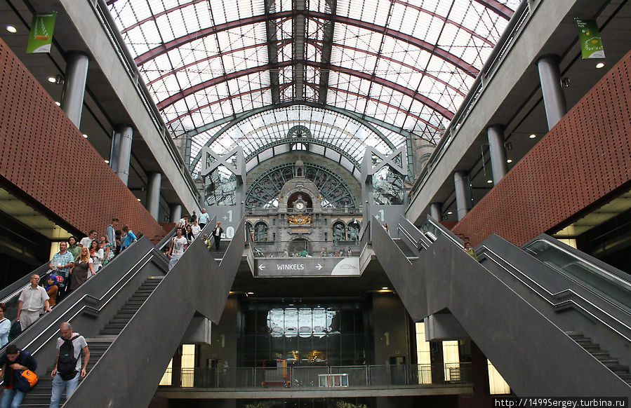 Антверпен. Железнодорожный вокзал как произведение искусства Антверпен, Бельгия