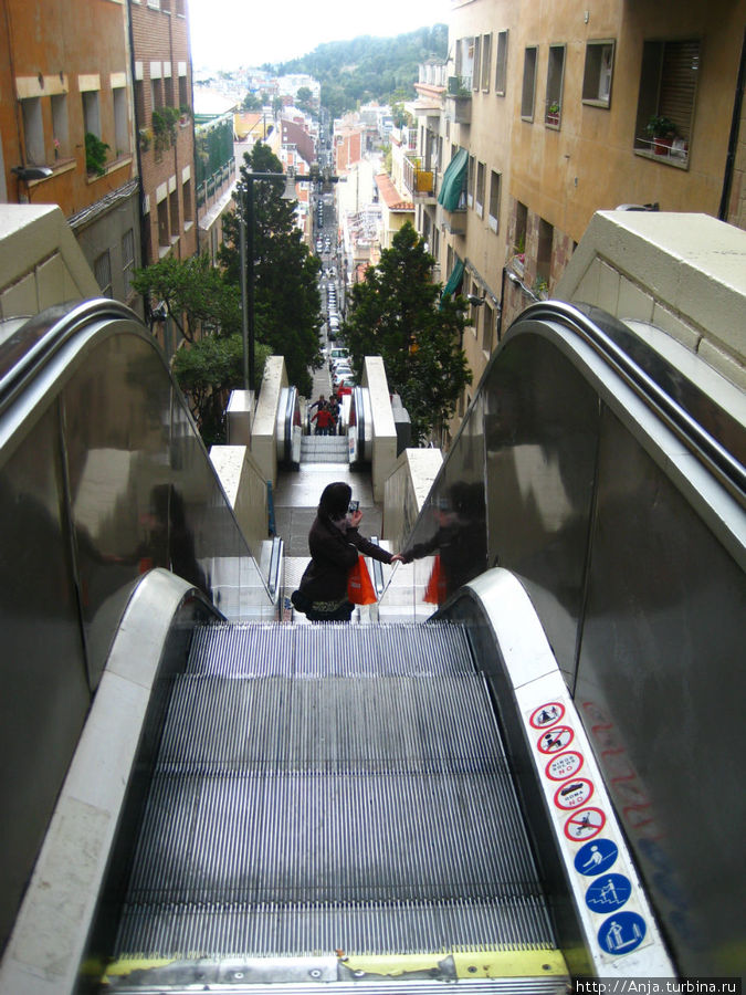 Улица-эскалатор Барселона, Испания