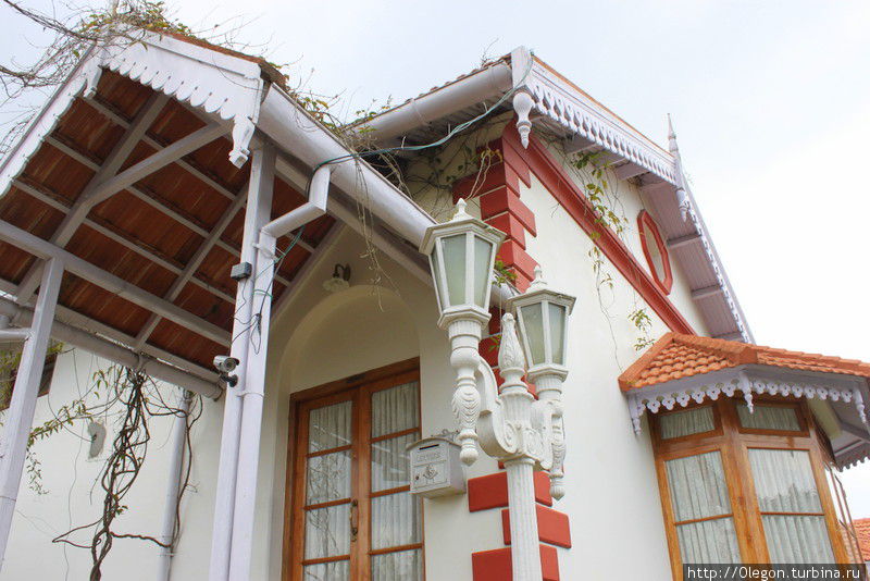 С фонариками Удагамандалам, Индия С фонариками Удагамандалам, Индия