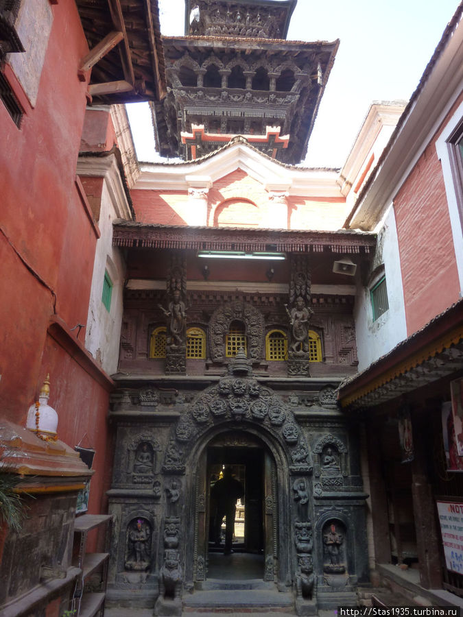 Патан. Ворота в храм Махавихар. Патан (Лалитпур), Непал