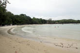 Песчаный пляж на восточном побережье острова