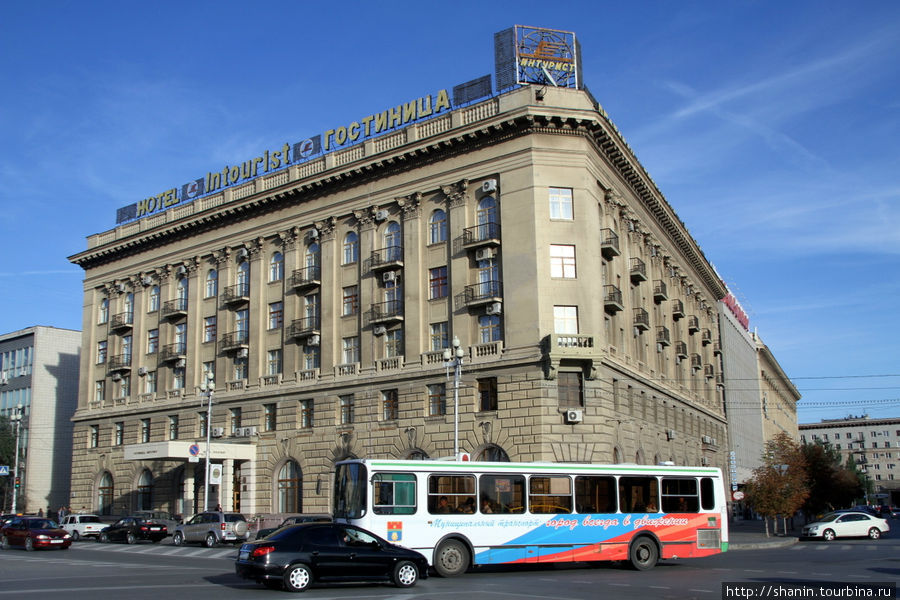 Площадь Павших борцов Волгоград, Россия Площадь Павших борцов Волгоград, Россия