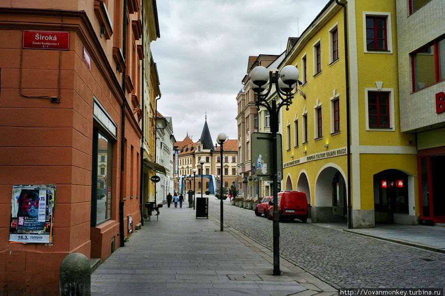 Улица Siroka, как раз на ней находится магазин Koh-I-Noor Ческе-Будеёвице, Чехия
