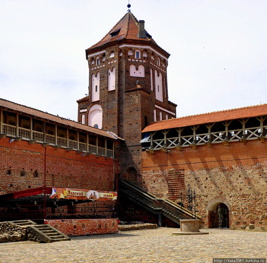 Средневековый замок в Мире Мир, Беларусь