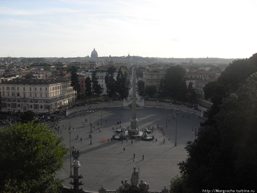 Вид на площадь Пополо с холма Пинчио. Рим, Италия