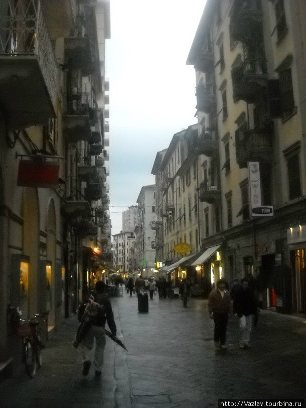 На улице Ла-Специа, Италия
