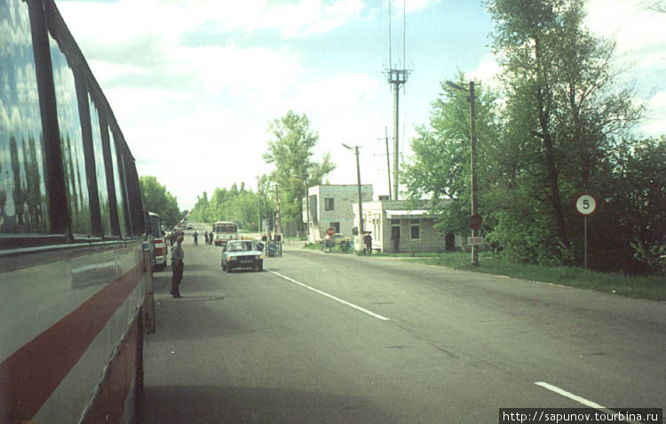 КПП на въезде в 30-км зону Киевская область, Украина