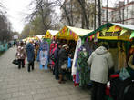 С магазинами в центре города проблематично, москвичи ждут вот такие ярмарки выходного дня.