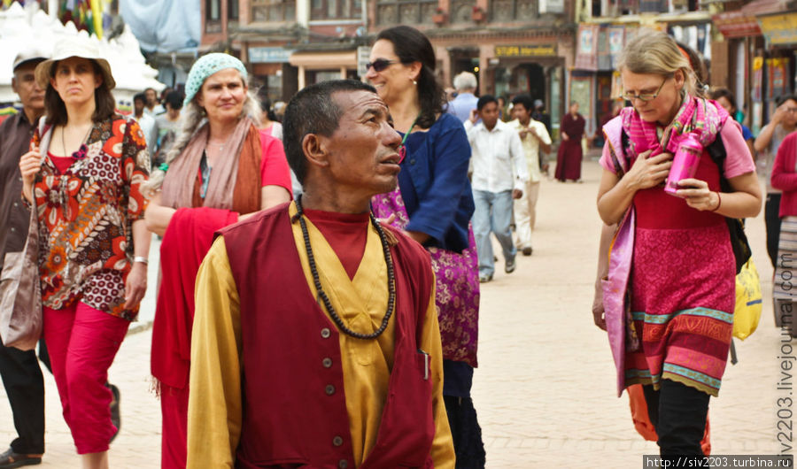 Паломники и туристы Непал