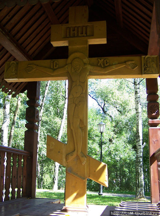 Соборная горка Поклонный крест Череповец, Россия