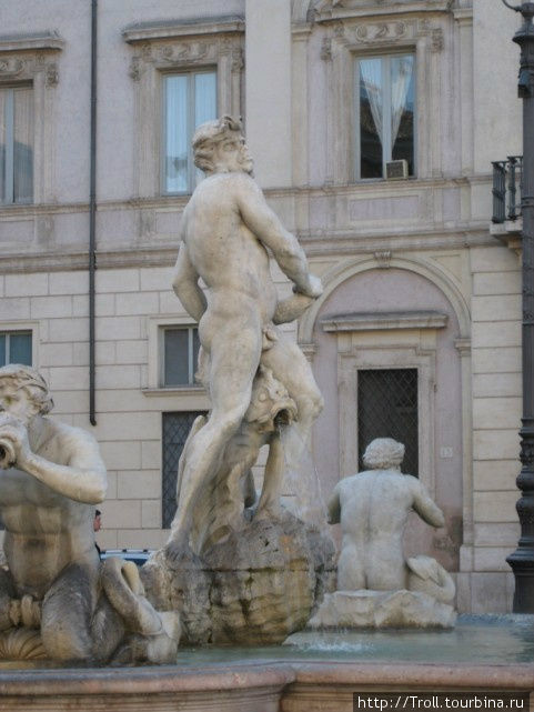 Серьезный морской мужчина... с отбитым носом Рим, Италия Серьезный морской мужчина... с отбитым носом Рим, Италия