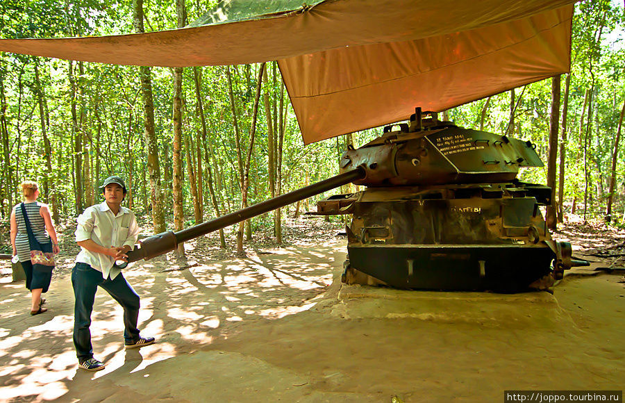 Тоннели Кучи — памятник отваге воинов вьетконга Юго-Восточный регион, Вьетнам