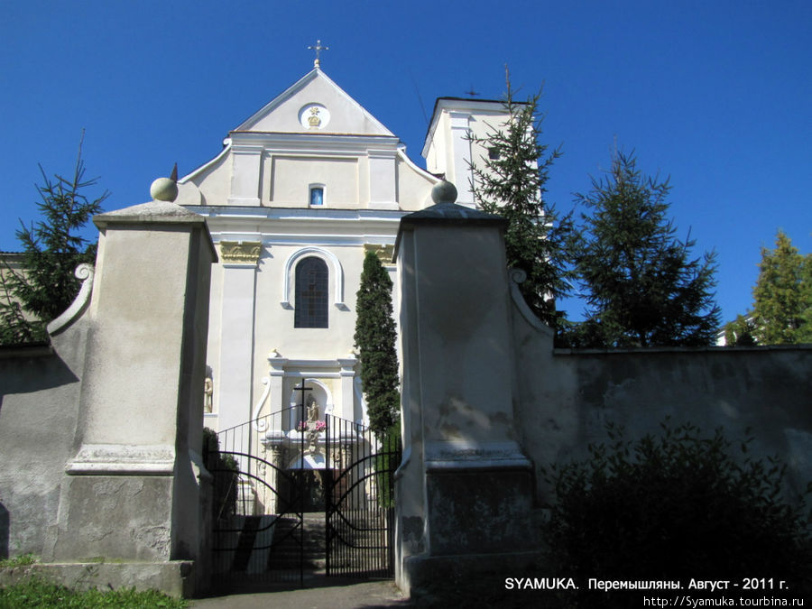 Костел Петра и Павла. Перемышляны, Украина