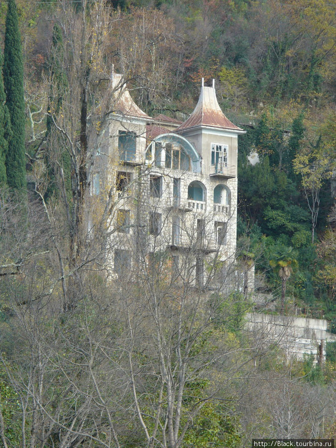 Дом отдыха Страхкассы/ Корпус пансионата Скала Гагра, Абхазия