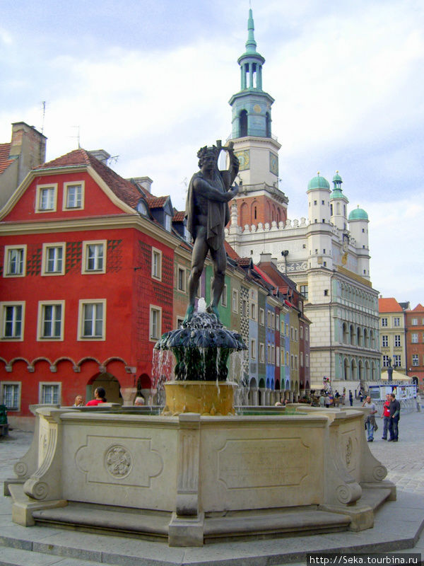 Еще один фонтан на Рыночной площади Познань, Польша