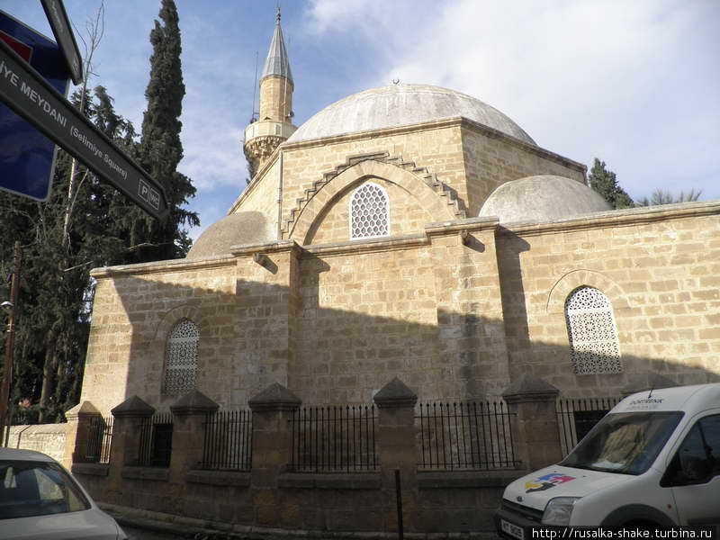 Мечеть Арабахмет Никосия (турецкий сектор), Турецкая Республика Северного Кипра
