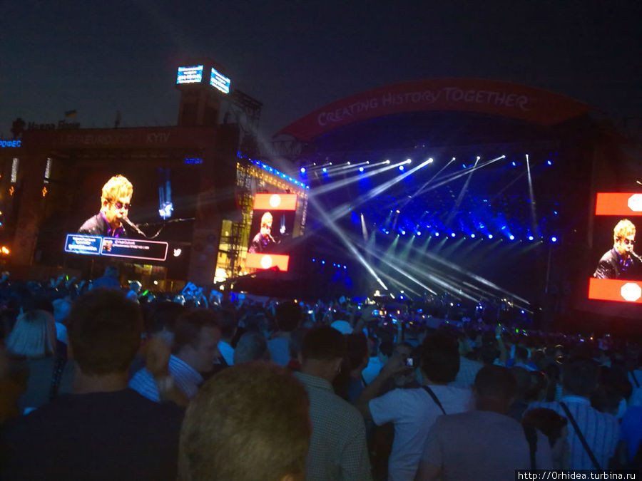 Элтон Джон и типа- Элтон Джон и типа-